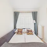 شقة Portside With Balcony By Solarento