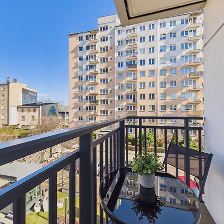 Portside With Balcony By Solarento