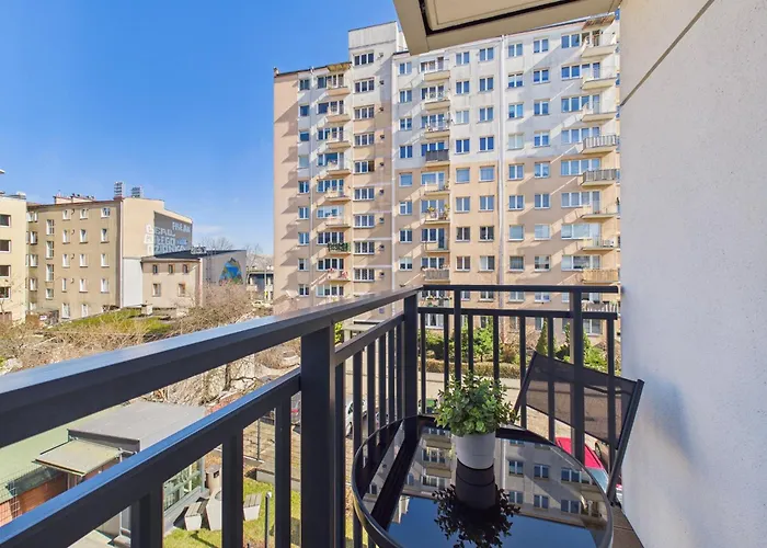 Portside With Balcony By Solarento