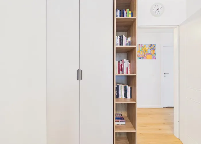 Portside With Balcony By Solarento